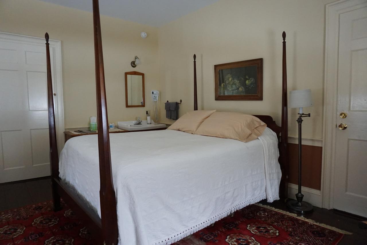 The Chipman Inn Ripton Экстерьер фото